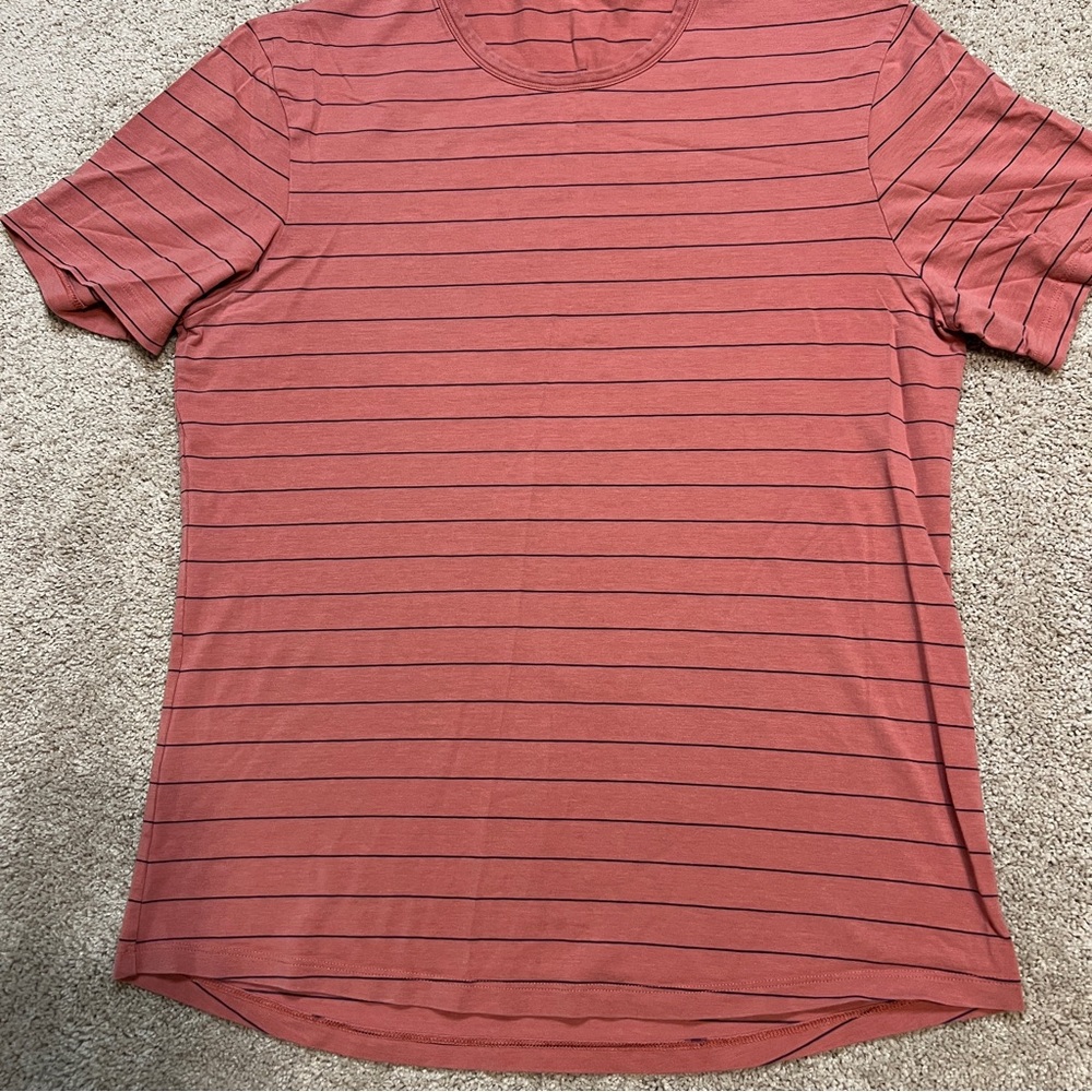 Men’s Lululemon 5 Year Basic Tee Size Medium - image 5
